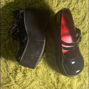 Pre-owned shiny black KERA-08